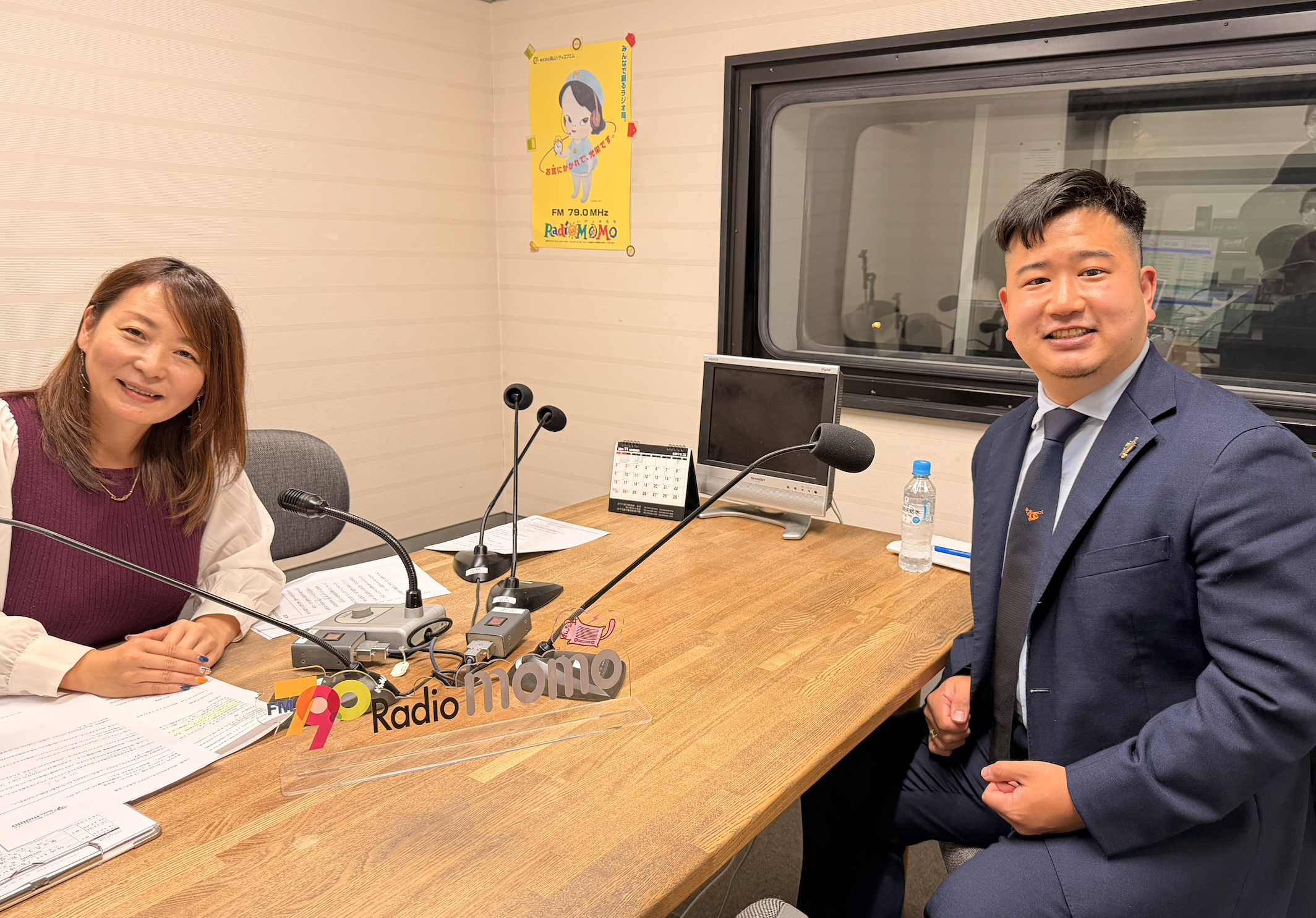 レディオモモ パーソナリティの槙枝妙子さんと上原会長