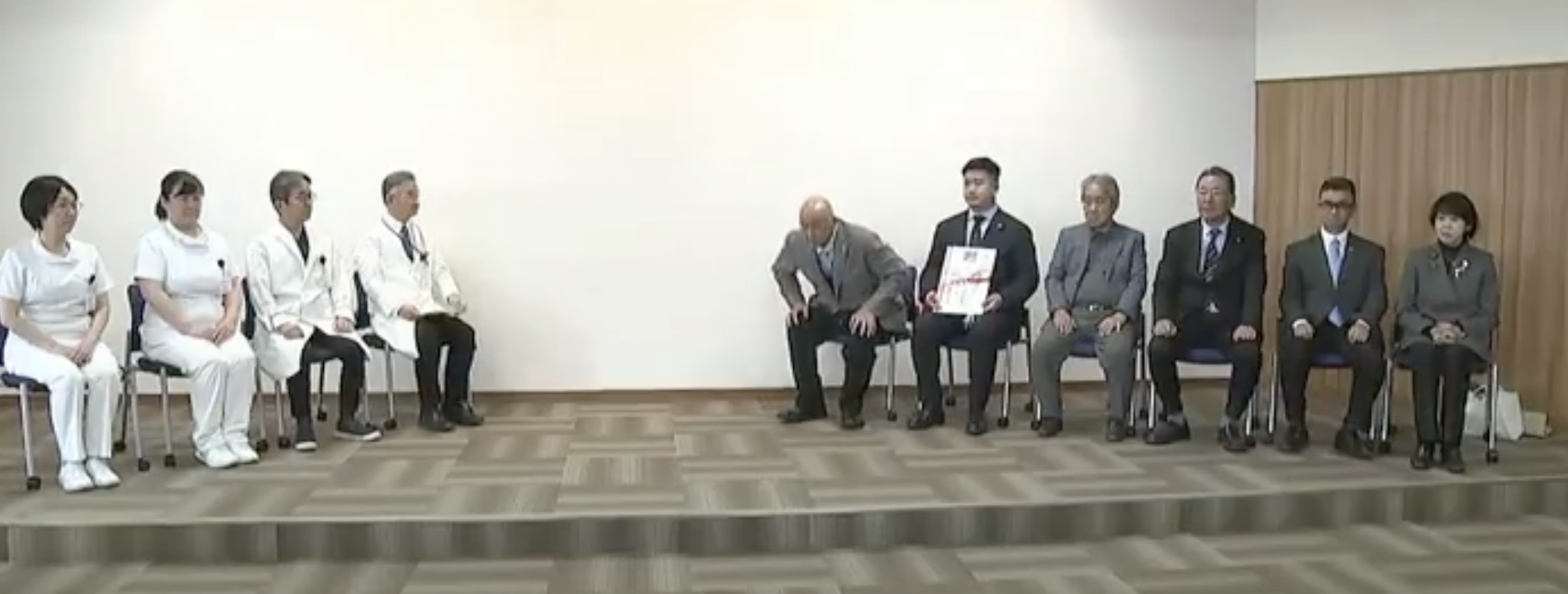 岡山医療センターでの寄付金贈呈式の様子