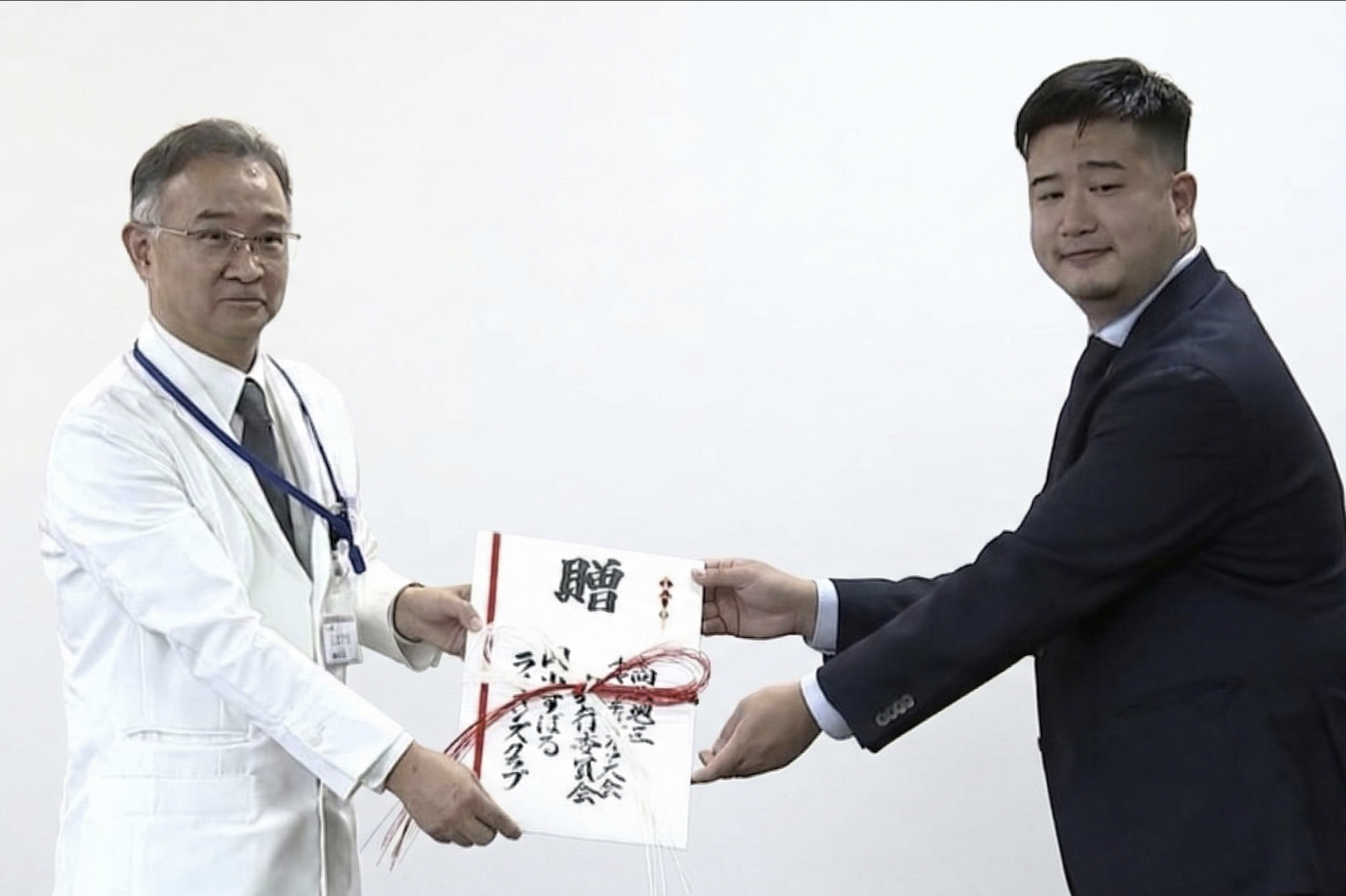 岡山すばるライオンズクラブによる岡山医療センターへの小児がん支援寄付金の贈呈式